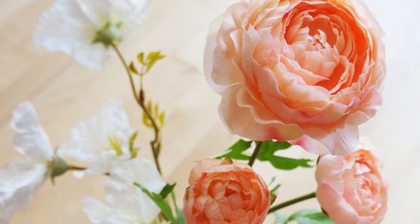 Hoa cưới hoa mao lương dịu dàng cho cô dâu Á Đông